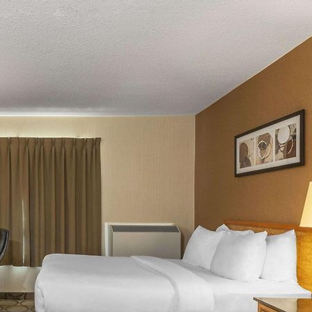 Comfort Inn Swift Current Exterior foto
